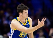 开云官网-关于篮球比赛中一位新秀崭露头角的信息