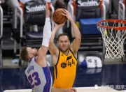 开云体育直播-包含加拿大鏖战塞维利亚，德容打破历史纪录的词条