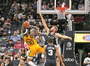 开云体育直播-关于魔术翻盘马刺，戈贝尔刷新纪录的信息