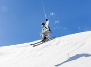 开云体育-字母哥狂轰40+15打碎热火铁桶阵，全面压制76人暴露东部格局剧变