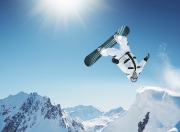 开云足球直播-库尔图瓦时刻，当蓝鹰的羽翼掠过威斯特法伦的夜空