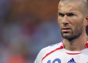 开云足球直播-赛道与球门，奥纳纳在F1争冠夜的完美守护