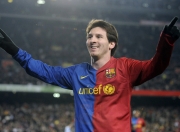 开云体育在线-当小球场遇上大赛场，樊振东的统治力与波兰足球的险胜启示