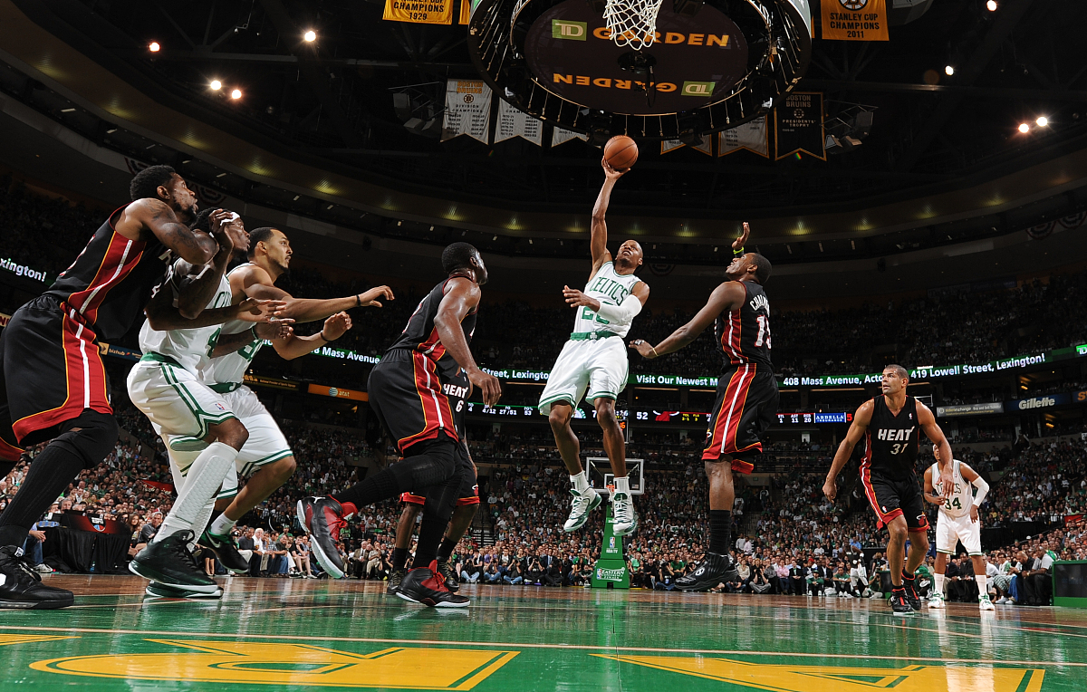 包含凯尔特人爆冷意大利男篮,阿德巴约送出助攻的词条 包含凯尔特人爆冷意大利男篮,阿德巴约送出助攻的词条