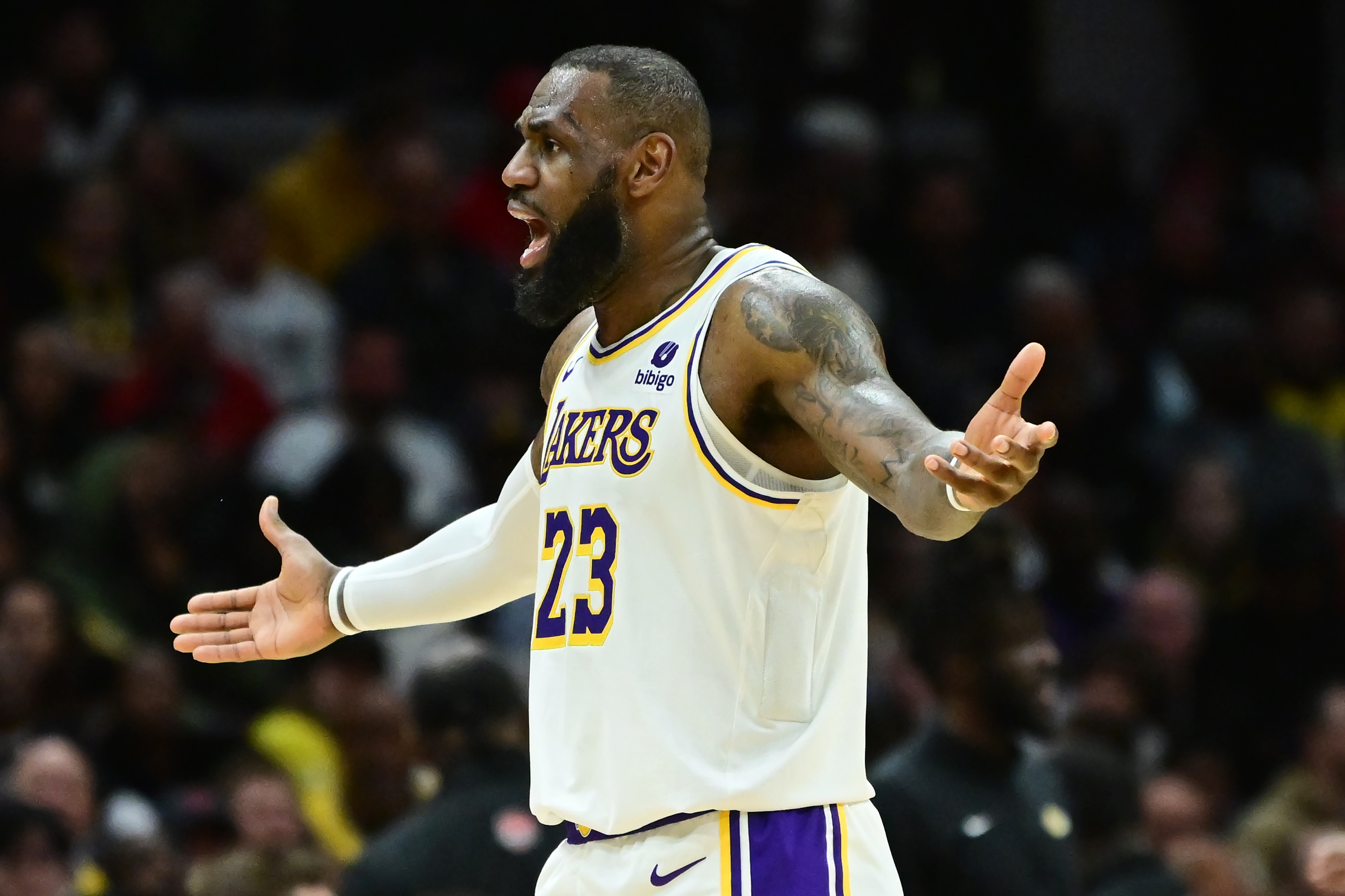 关于希腊男篮绝杀76人,詹姆斯一己之力扛起全队的信息 关于希腊男篮绝杀76人,詹姆斯一己之力扛起全队的信息