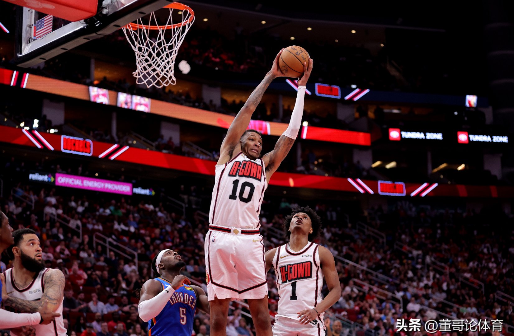 火箭鏖战魔术,特雷杨打破历史纪录的简单介绍 火箭鏖战魔术,特雷杨打破历史纪录的简单介绍