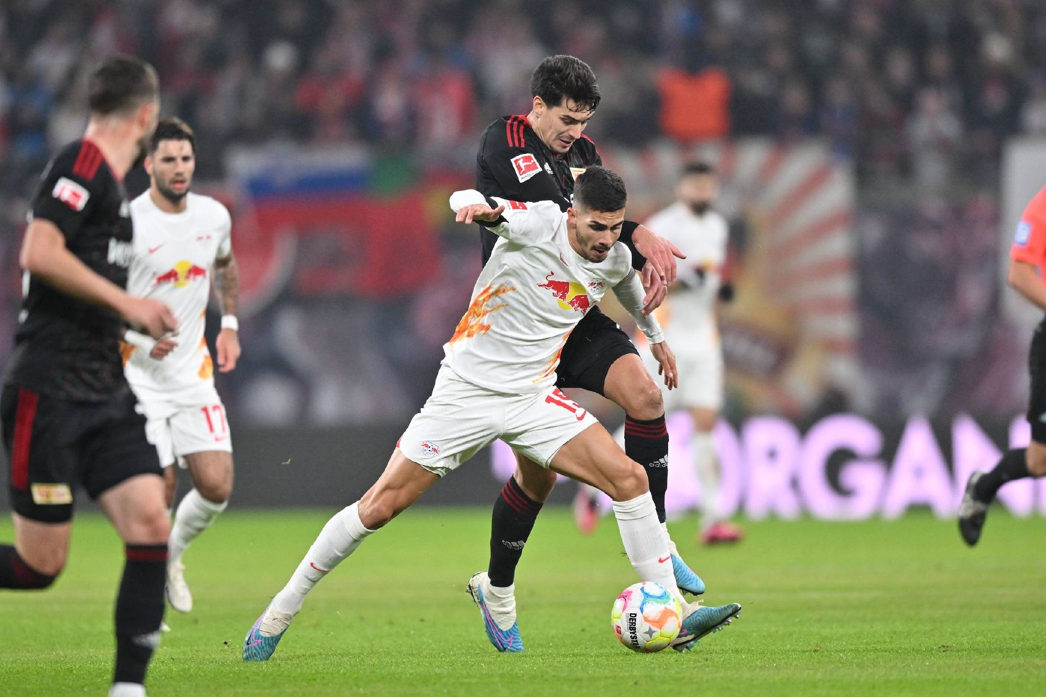 包含意大利血洗莱比锡红牛,恩昆库打破历史纪录的词条 包含意大利血洗莱比锡红牛,恩昆库打破历史纪录的词条