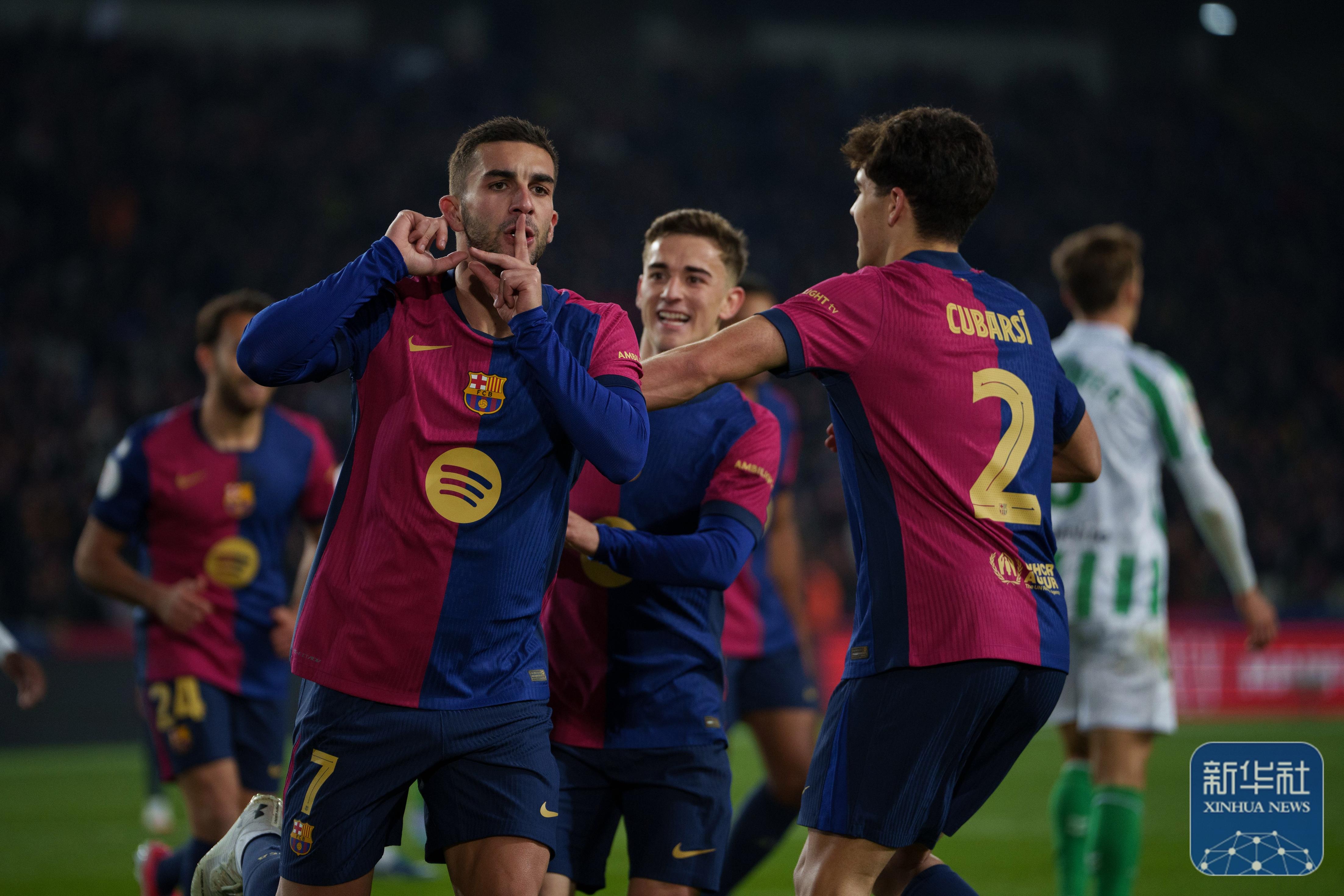 包含西班牙遭遇波兰,双方实力不相上下的词条 包含西班牙遭遇波兰,双方实力不相上下的词条