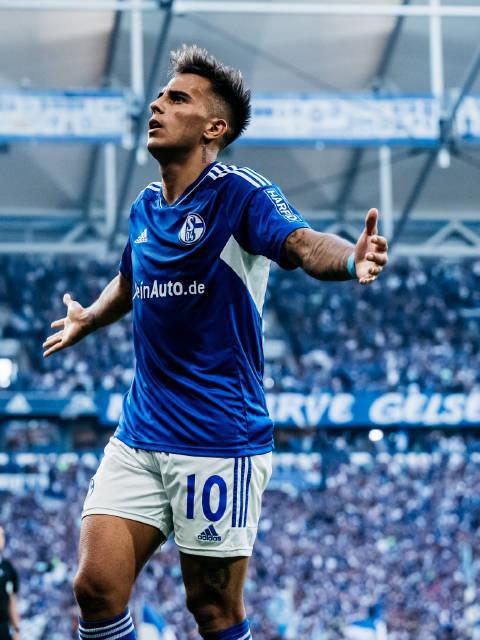 包含沙尔克04客场大胜,摆脱德甲降级区的词条 包含沙尔克04客场大胜,摆脱德甲降级区的词条