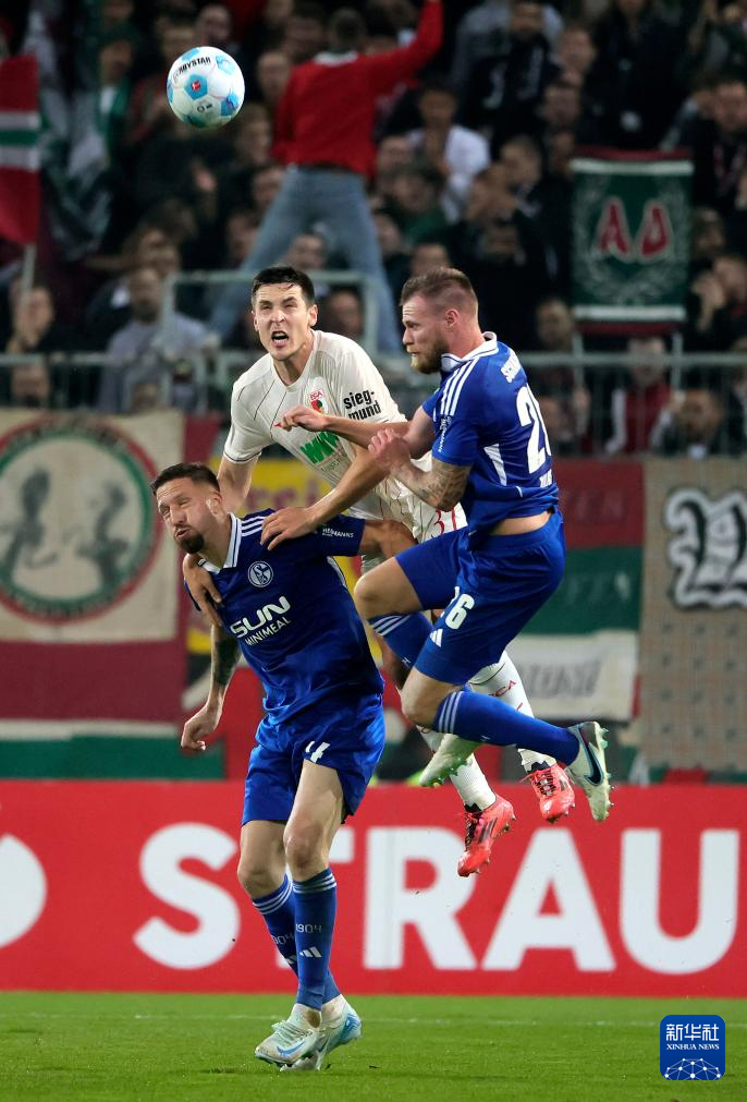 包含沙尔克04客场大胜,摆脱德甲降级区的词条 包含沙尔克04客场大胜,摆脱德甲降级区的词条