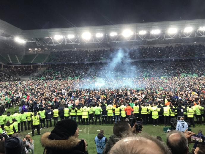 关于圣埃蒂安客场不敌雷恩，战绩下滑的信息