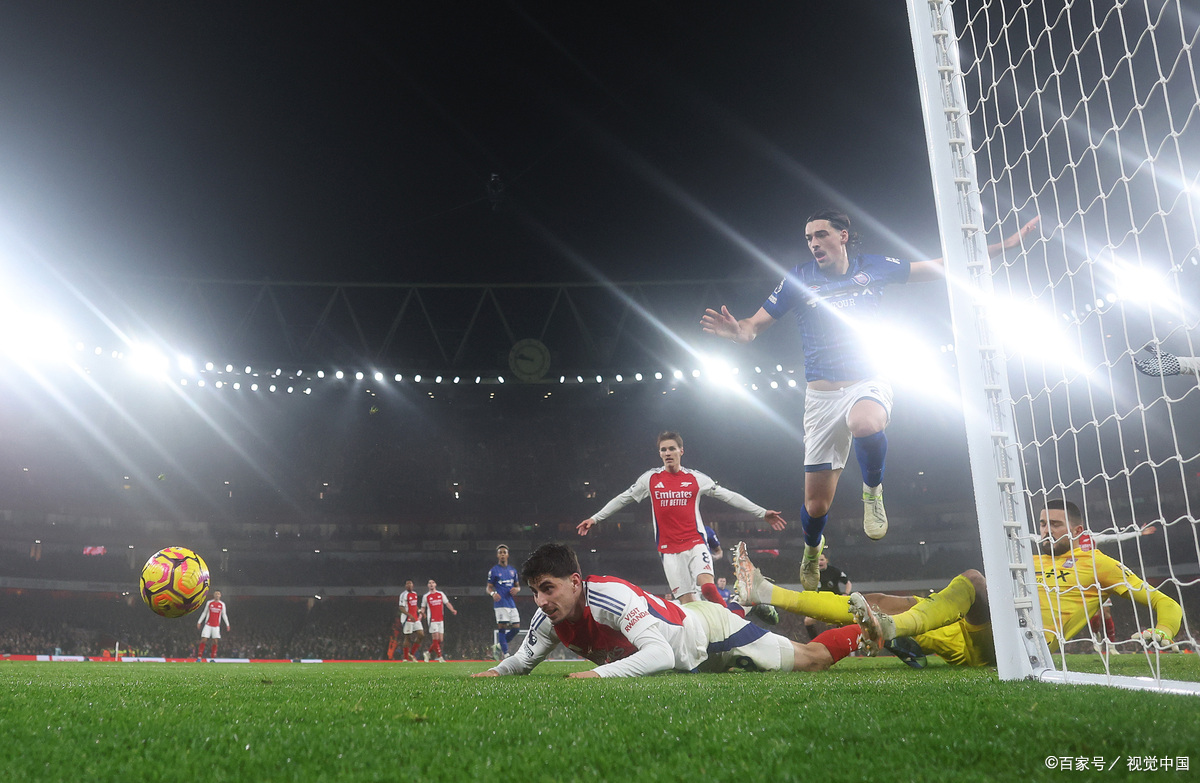 包含紧张刺激的足球赛场,胜负难料的词条 包含紧张刺激的足球赛场,胜负难料的词条