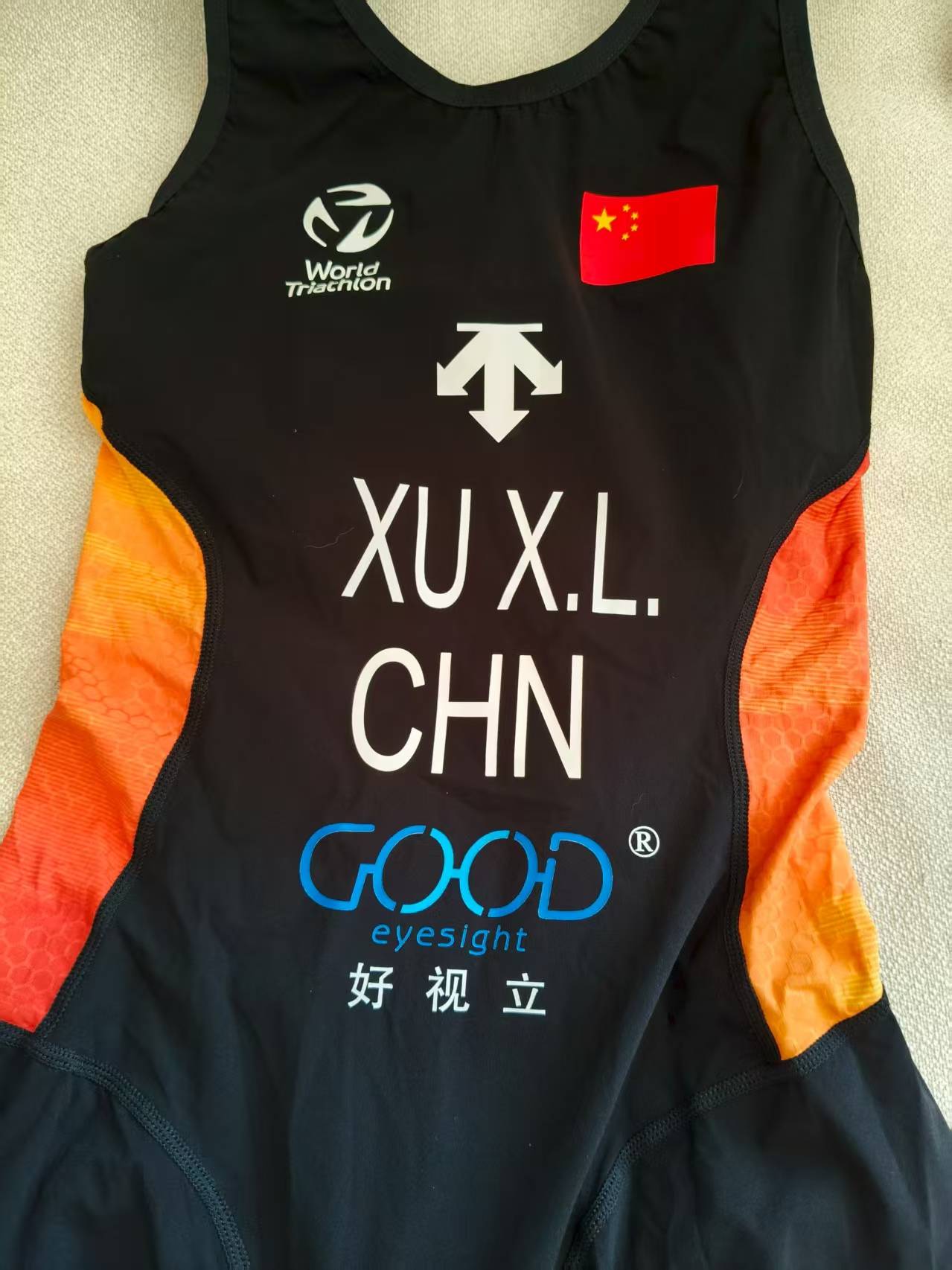 关于铁人三项高手登顶,拼尽全力的信息 关于铁人三项高手登顶,拼尽全力的信息