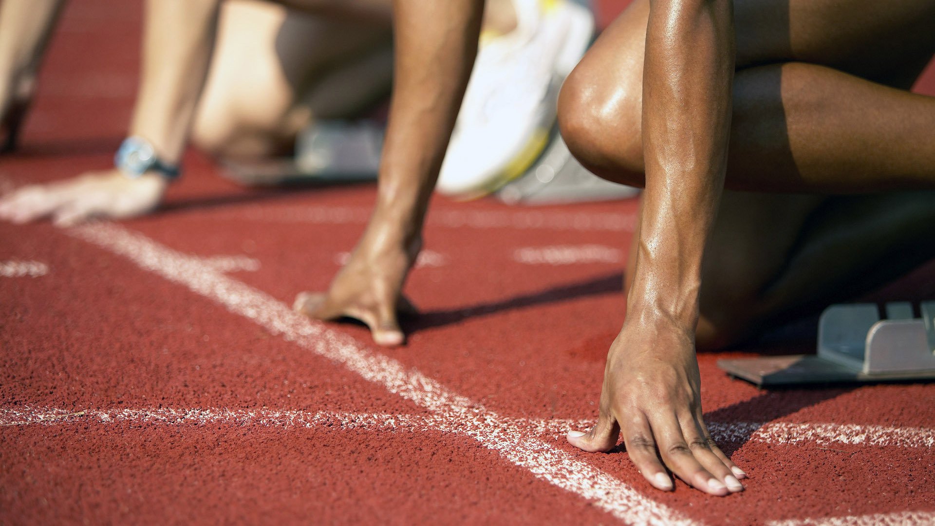 当世界折叠时,尼日利亚翻盘伊拉克,莱万在西决生死战接管比赛